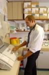Blood gas analysing machine 